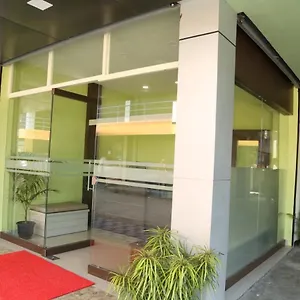 https://palm-tree-inn.kerala-hotels.net